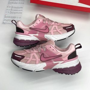 نایک وی تو کی ران صورتی | Nike V2K Run